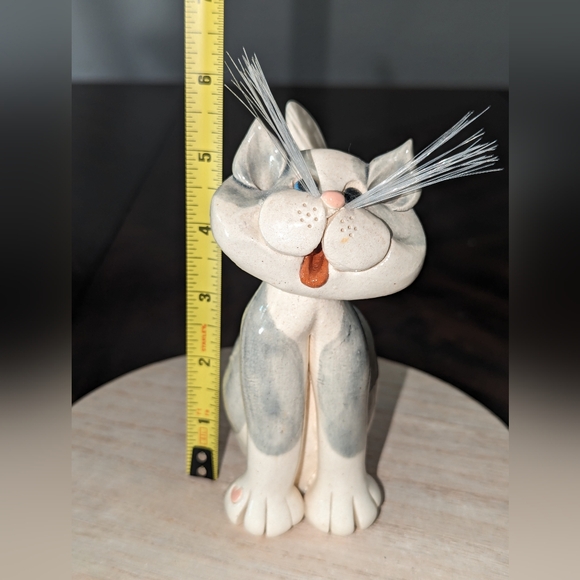 Pence Gray and White Kitty. 2007 - Picture 7 of 10